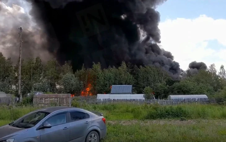 В Ново-Талицах Ивановского района загорелась промзона